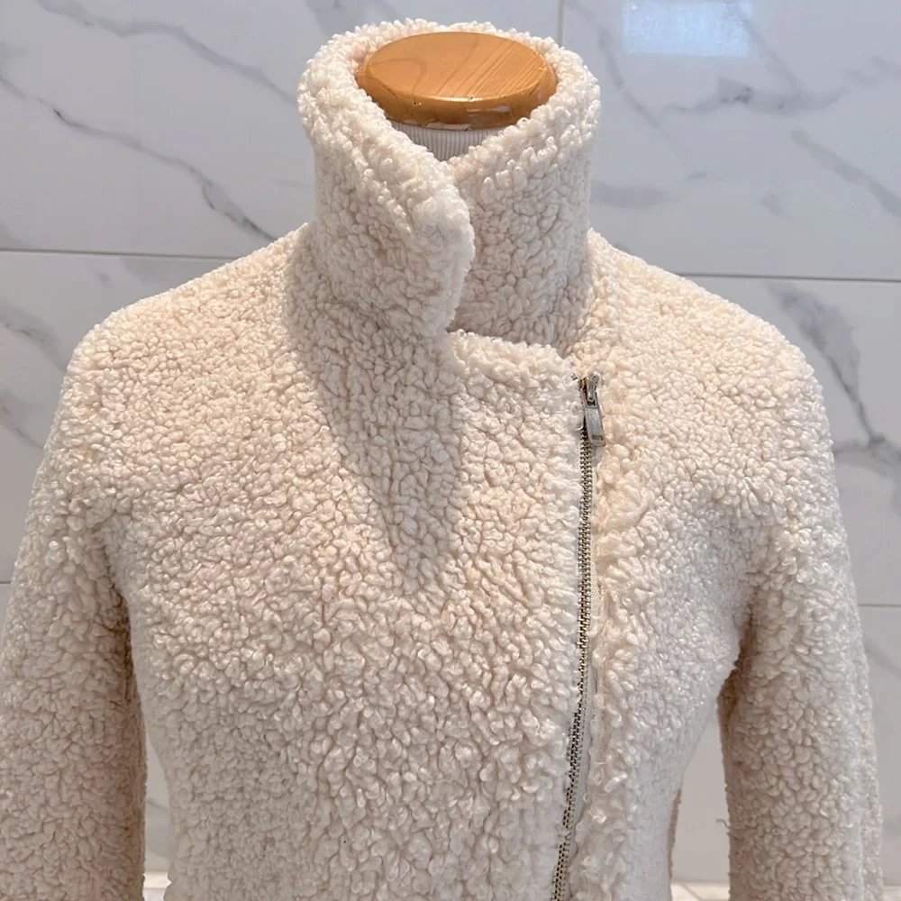 Forever 21 Cream Sherpa Jacket Girl’s Size 13/14